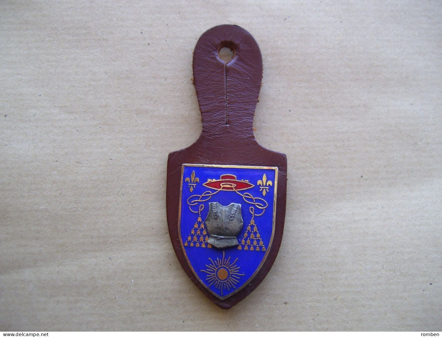 RARE - INSIGNE MILITAIRE - 6eme CUIRRASSIERS - - Andere & Zonder Classificatie