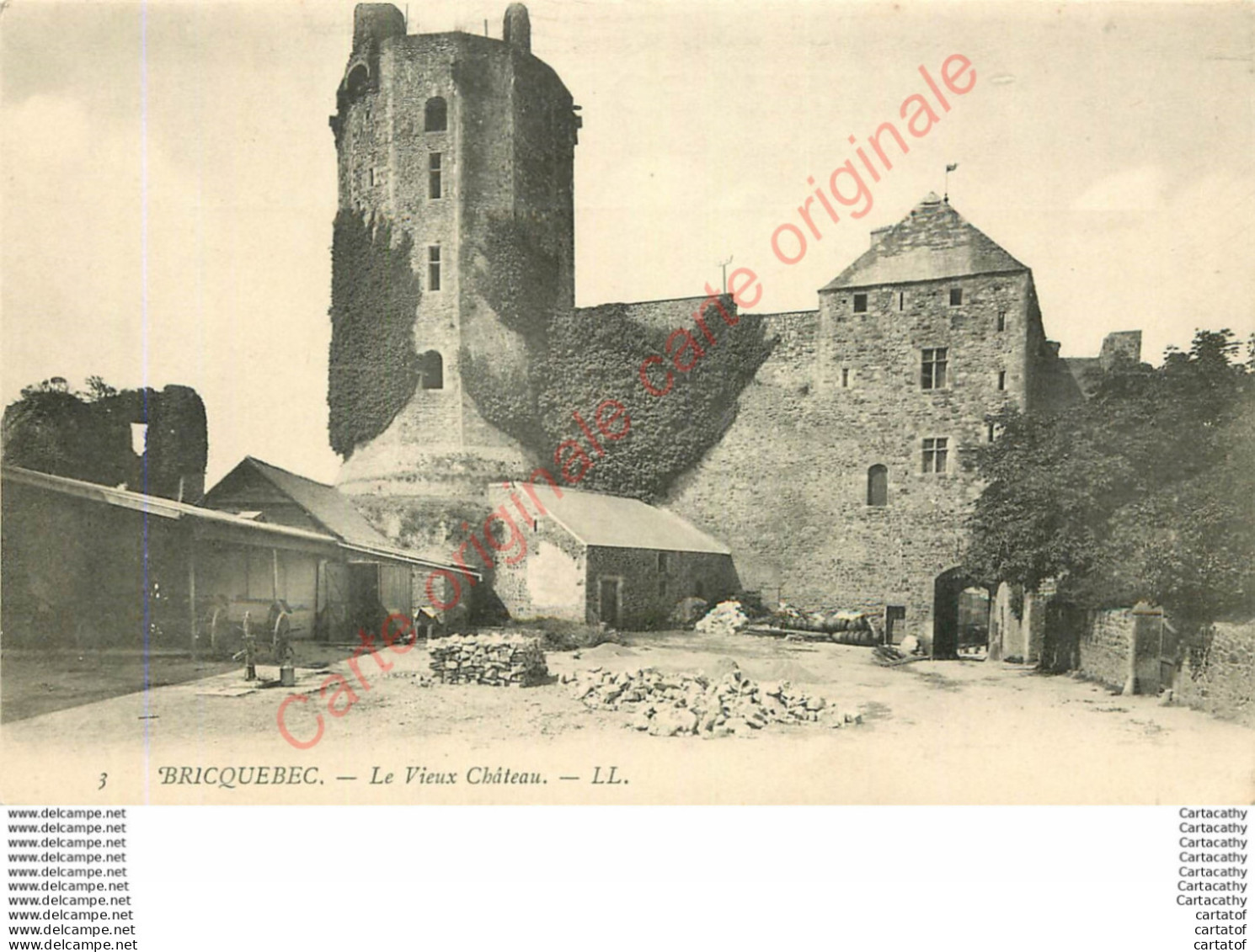 50.  BRICQUEBEC .  Le Vieux Château . - Bricquebec