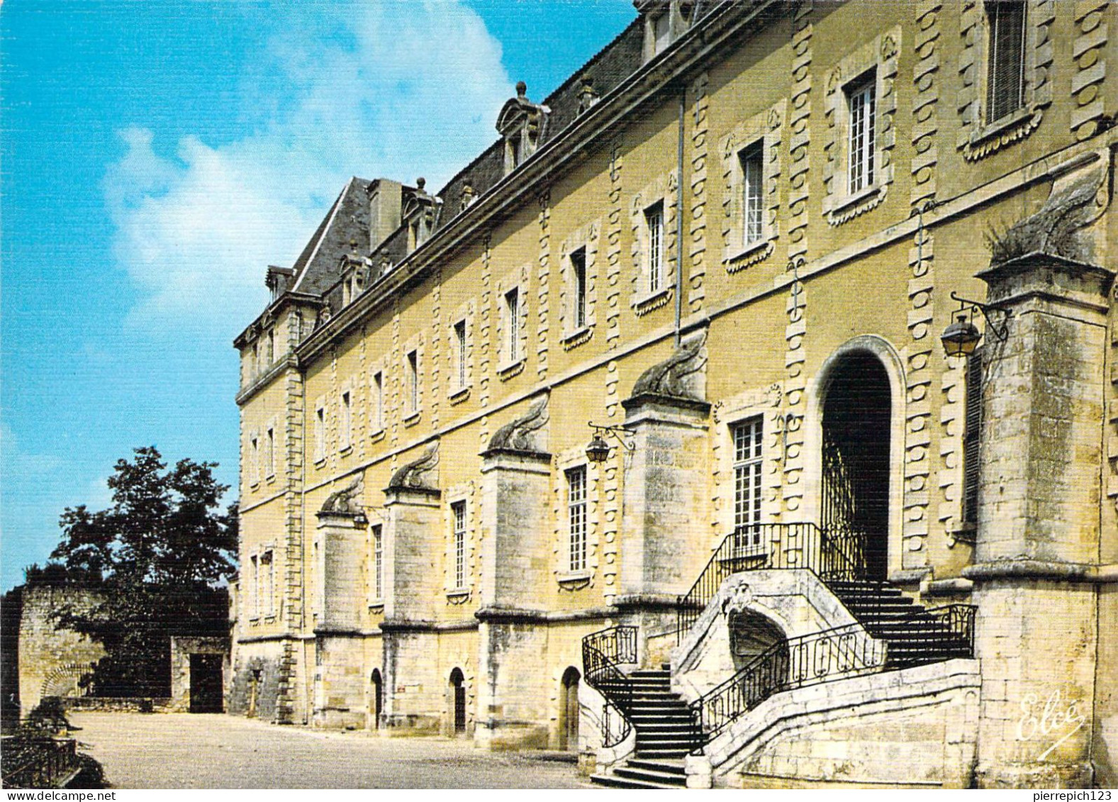 33 - La Réole - La Façade Du Monastère Des Bénédictins Et L'escalier De Pierre - La Réole