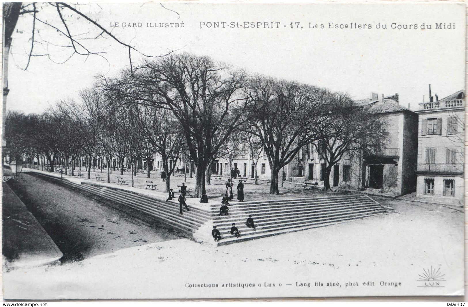 Carte Postale : 30 : PONT SAINT ESPRIT : Les Escaliers Du Cours Du Midi, Animé, En 1918 - Pont-Saint-Esprit