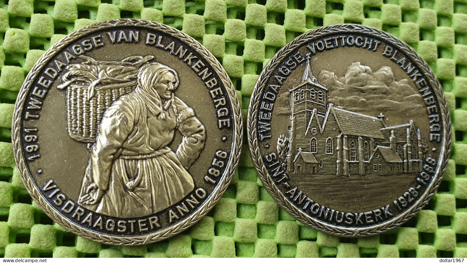 Medaile :2 X Penningen: Tweedaagse Voettocht Blankenberge 1928 -1988 /  1858-1991  - Original Foto  !!  Medallion  Belg - Otros & Sin Clasificación