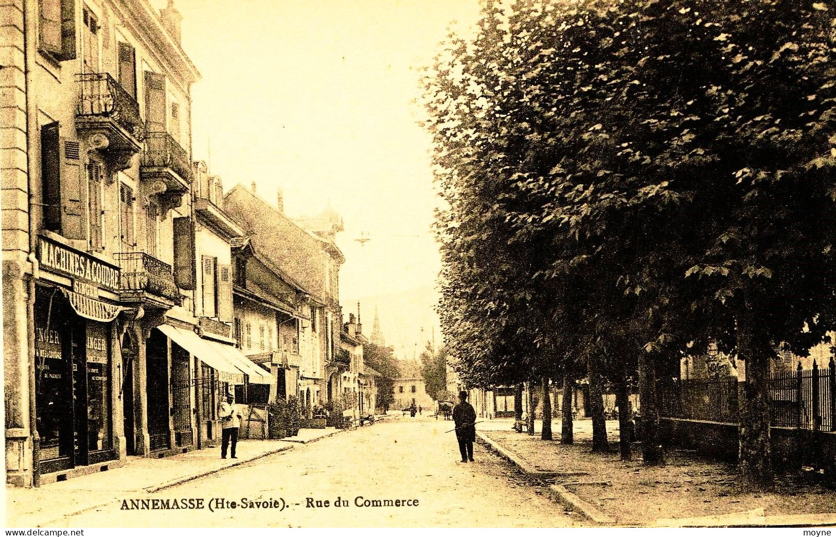 3414 - Hte Savoie -  ANNEMASSE  :  Rue Des Commerces - Machines SINGER à Gauche - Annemasse