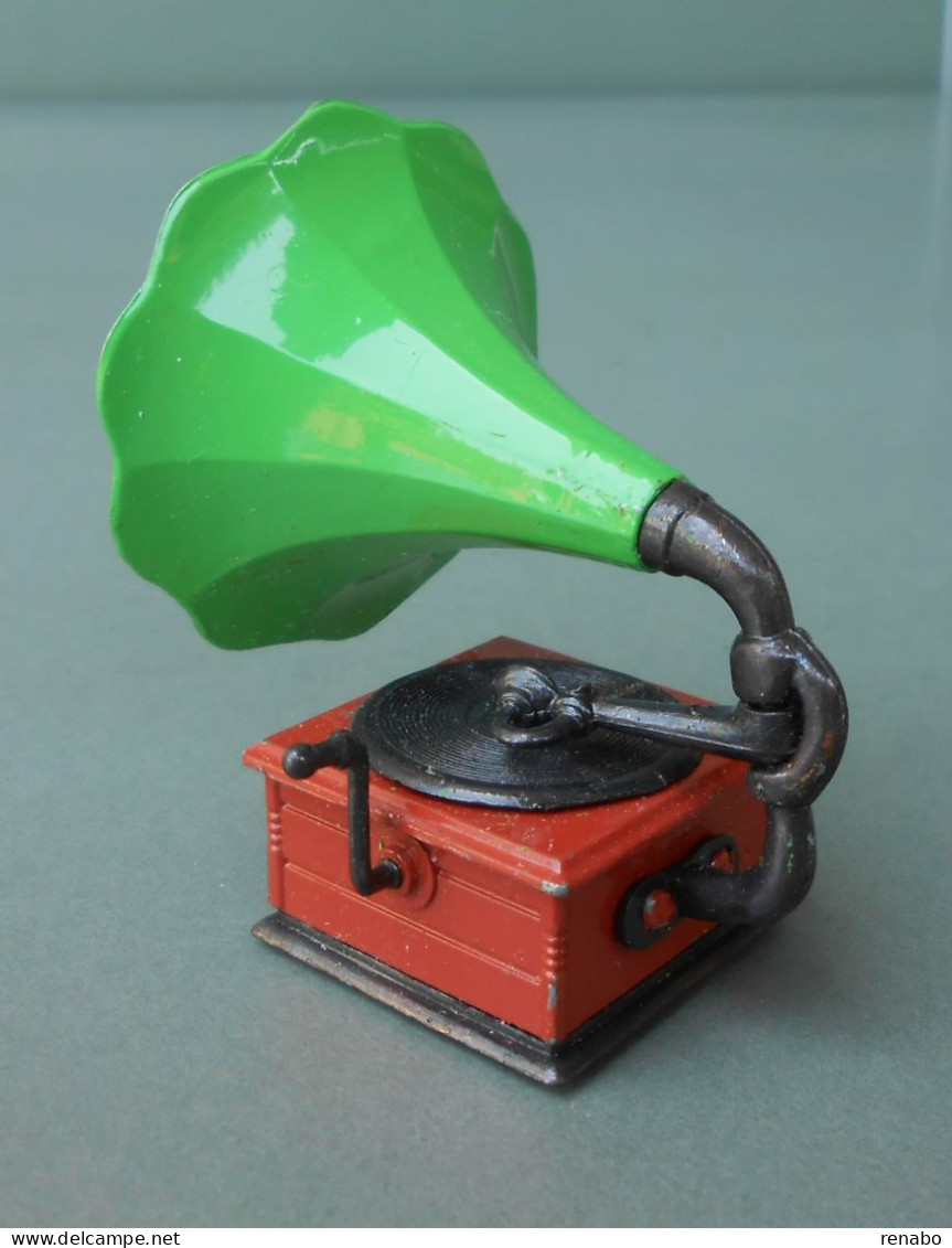 Green & Brown Phonograph. Made In Hong Kong. Temperamatite, Pencil-sharpener, Taille Crayon, Anspitzer. Never Used. - Autres & Non Classés