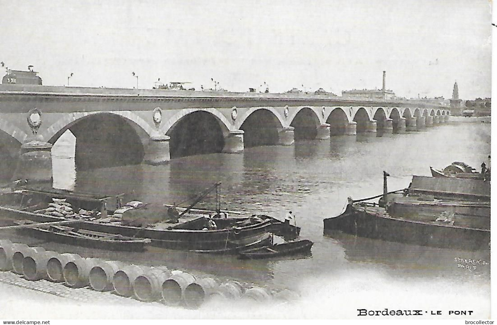 BORDEAUX ( 33 ) -  Le Pont - Binnenschepen