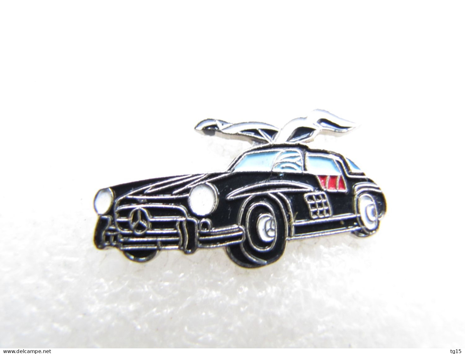 PIN'S   MERCEDES-BENZ   300 SL  GULLWING  Version Metal Cloisonné - Mercedes