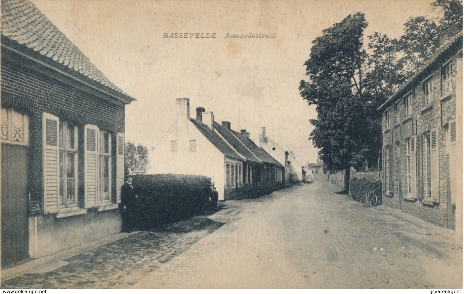 BASSEVELDE    ASSENEDESTRAAT       ZIE AFBEELDINGEN - Assenede