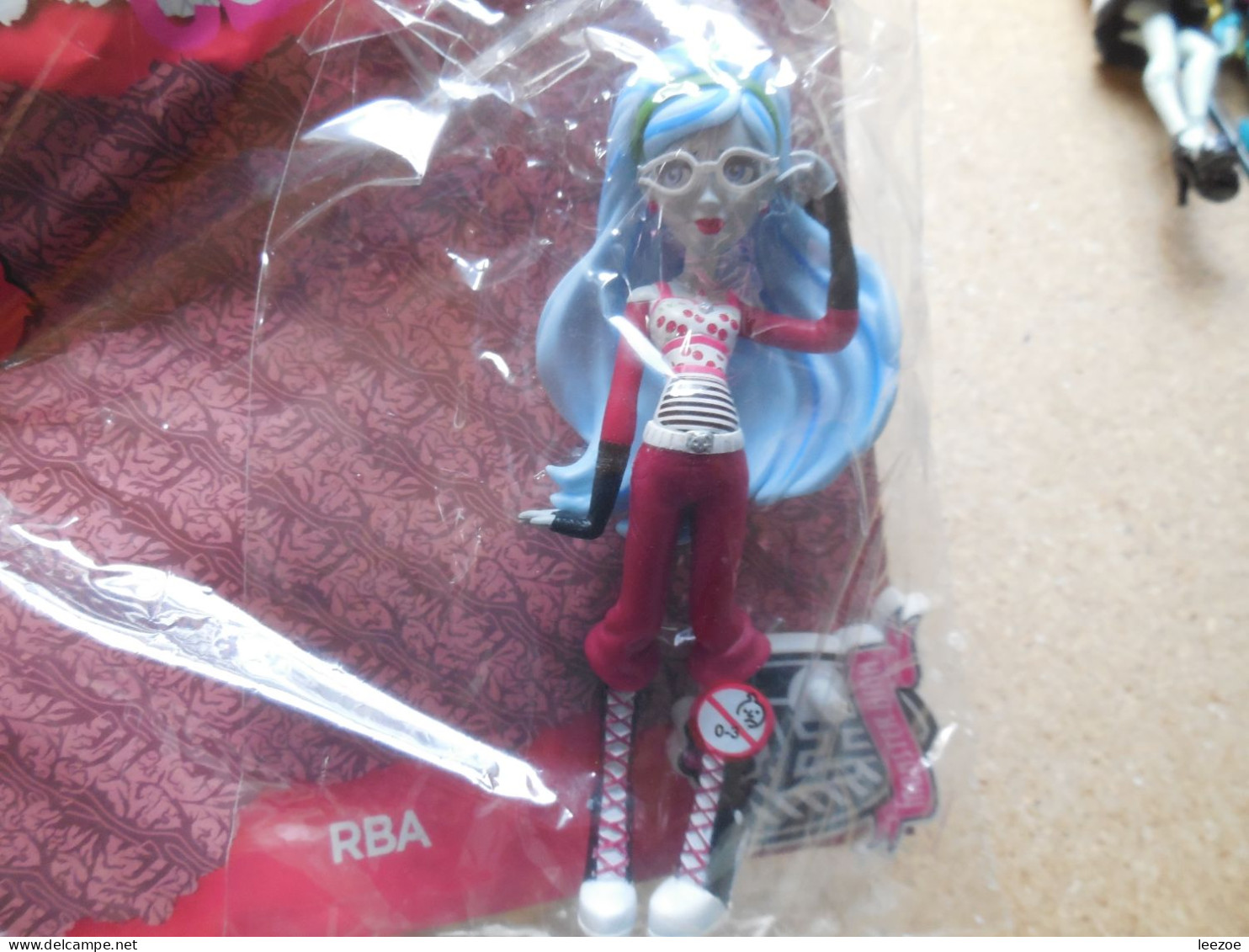 MONSTER HIGH, beau lot de figurines Monster High, voir toutes les photos................ref N30/P.A