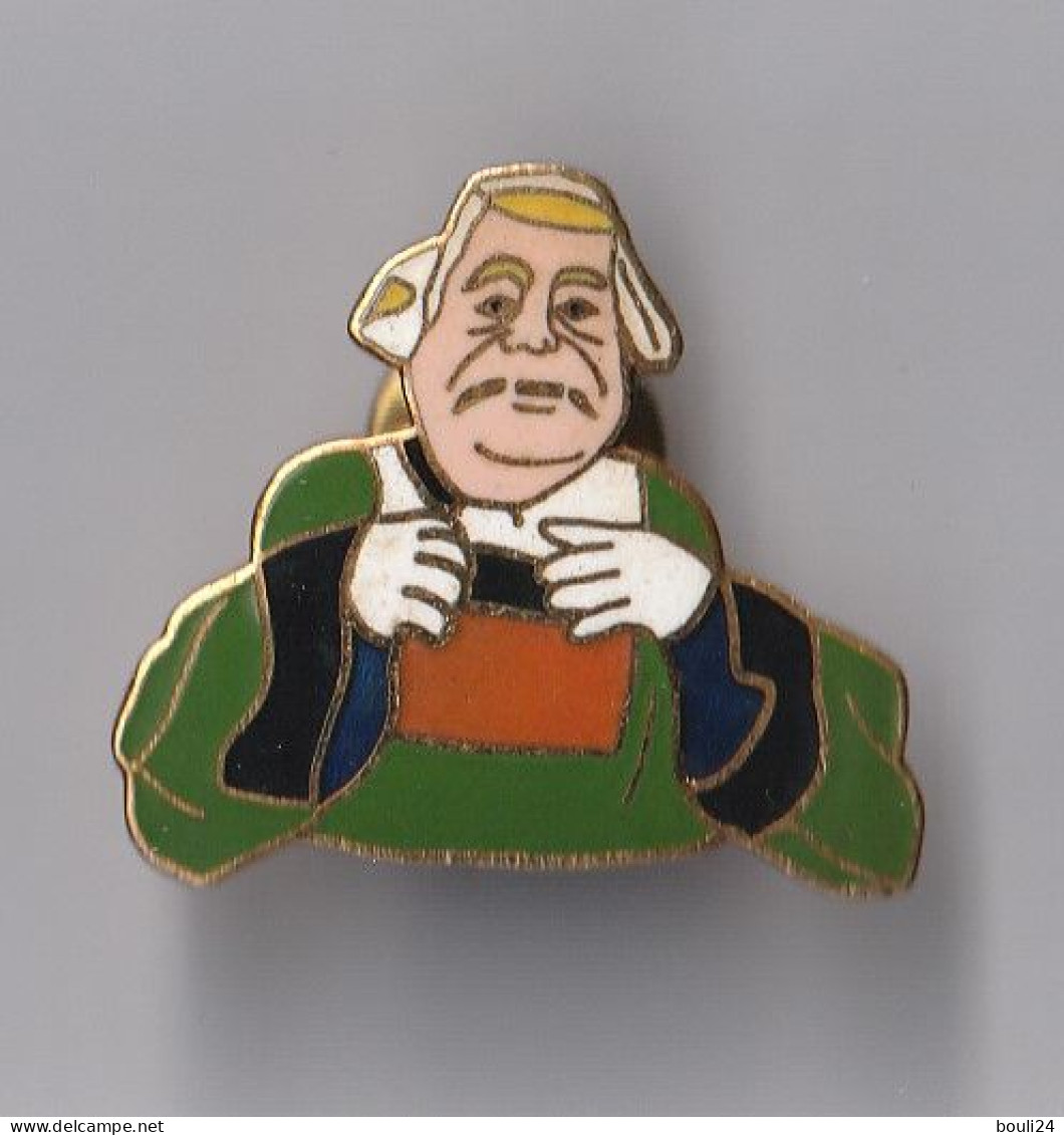 PIN'S THEME PERSONNAGE POLITIQUE  JEAN MARIE LE PEN  DU BEBETE SHOW - Celebrities