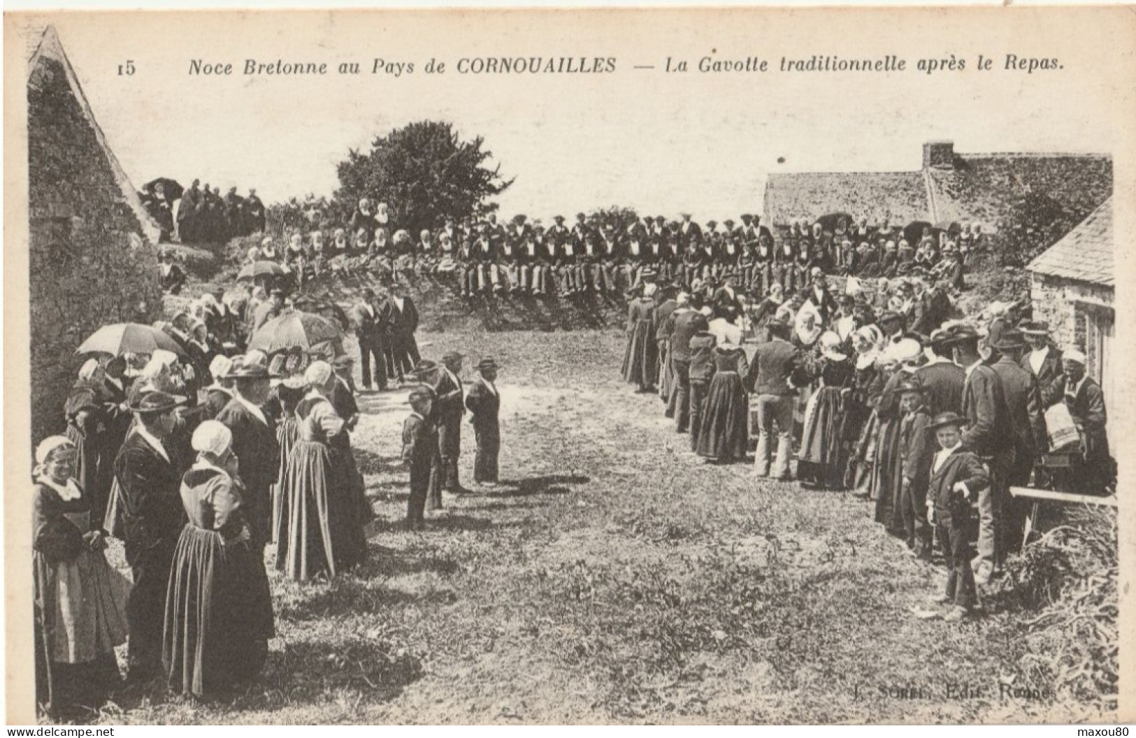 Noce Bretonne Au Pays De CORNOUAILLES  -  La Gavotte Traditionnelle Après Le Repas - Huwelijken