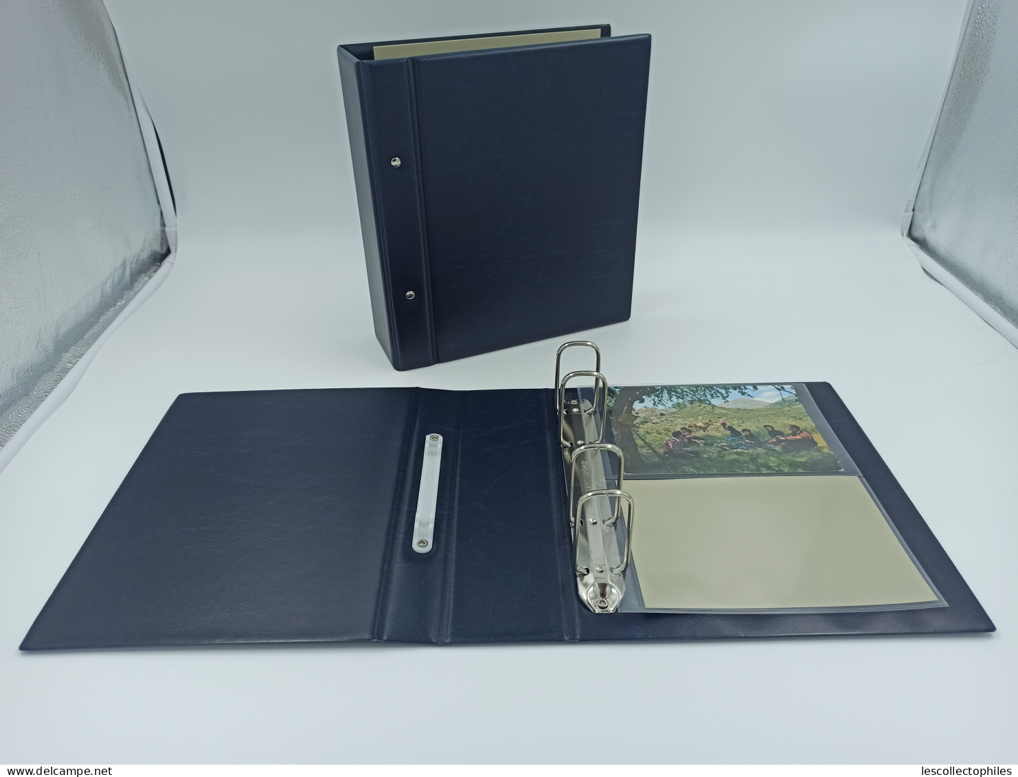 CLASSEUR ALBUM SAFE COMPACT BLEU POUR CARTES POSTALES OU AUTRES VENDU SANS FEUILLES - Unclassified