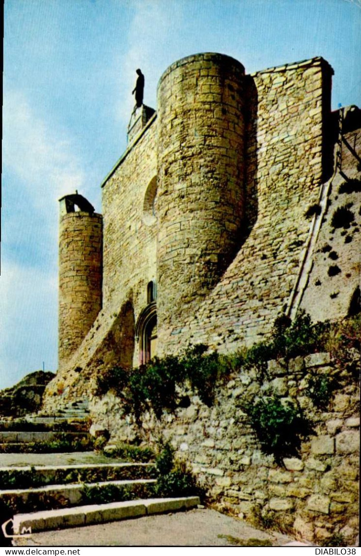 ISTRES       ( BOUCHES DU RHONE )    L ' EGLISE NOTRE-DAME DE BEAUVOIR - Istres