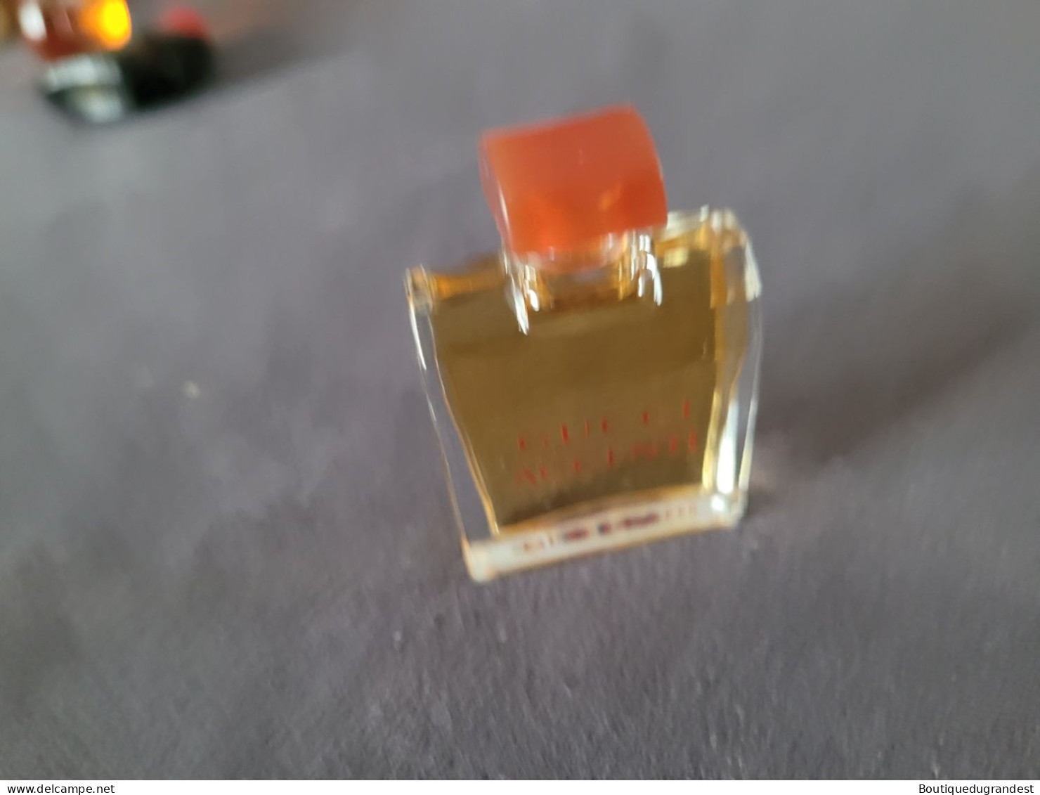 Flacon De Parfum Miniature Gucci Accenti - Miniatures Womens' Fragrances (without Box)