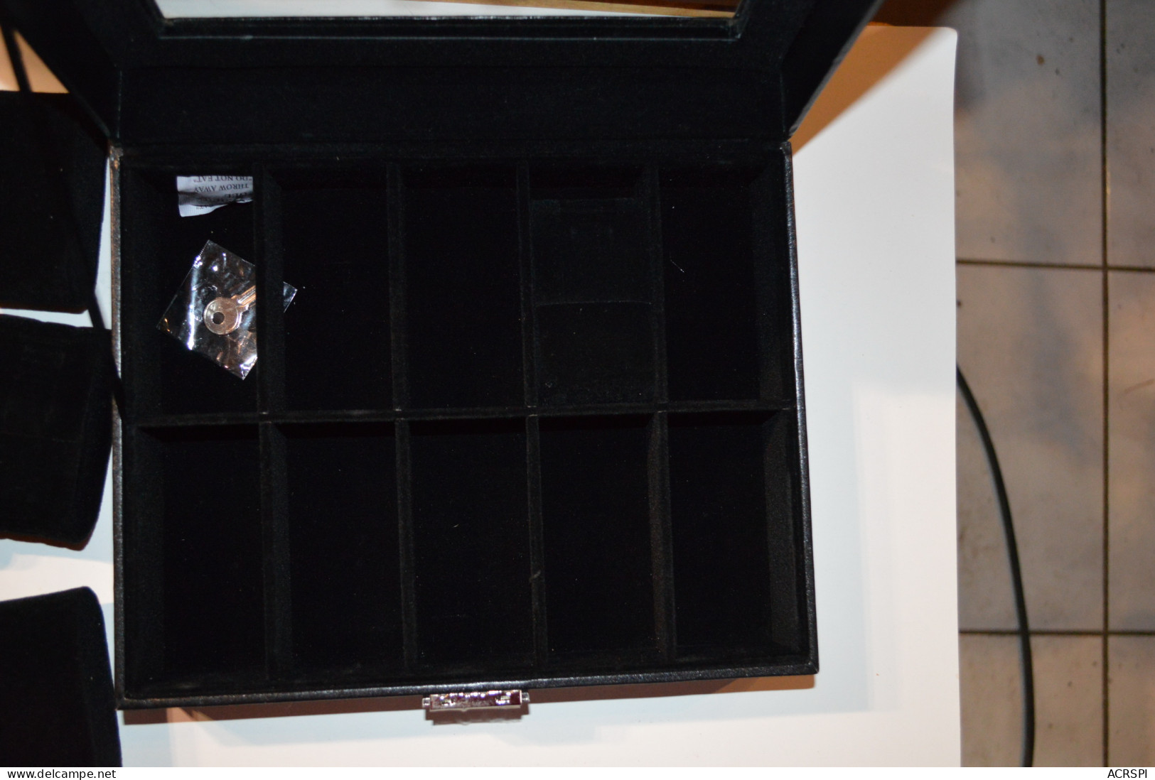 Boite De Rangement Bois Et Similicuir Pour 10 Montres  Horlogerie Bijoux - Other & Unclassified