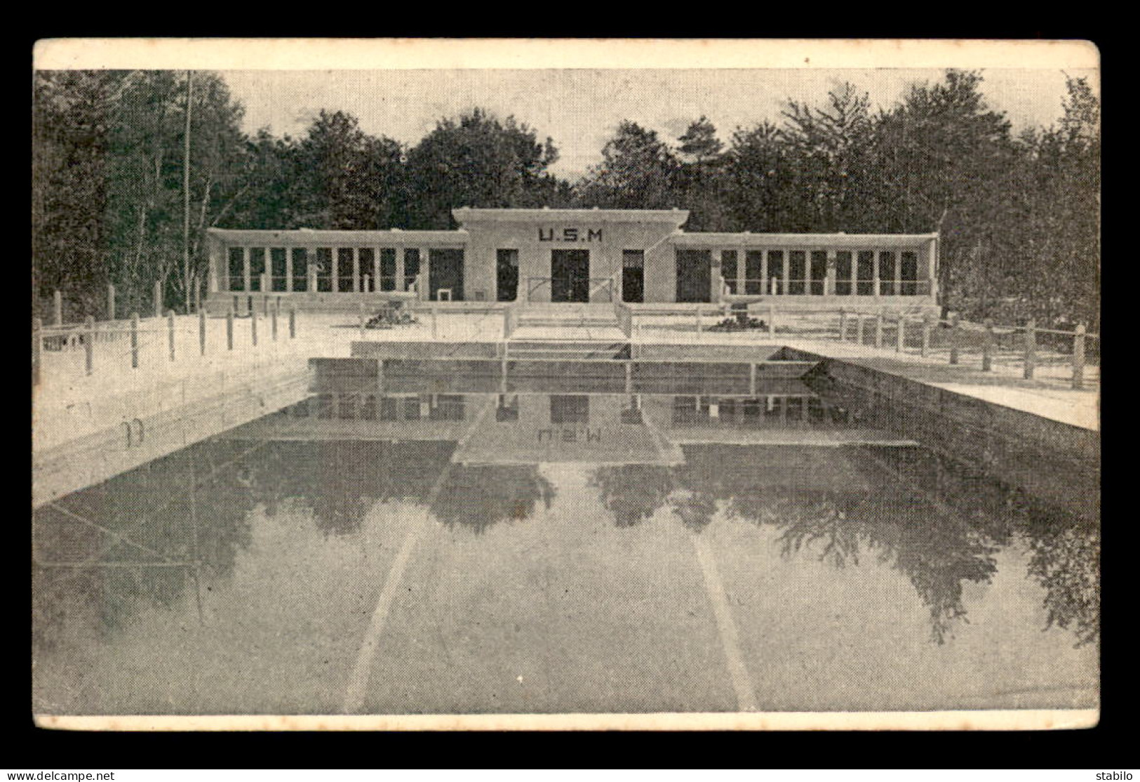 91 - MEREVILLE - PISCINE DE L'U.S.M. - LES CABINES - Mereville