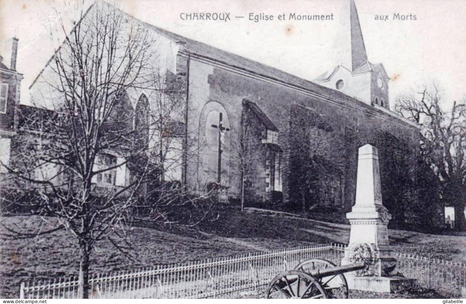 86 - Vienne - CHARROUX - Eglise Et Monument Aux Morts - Charroux