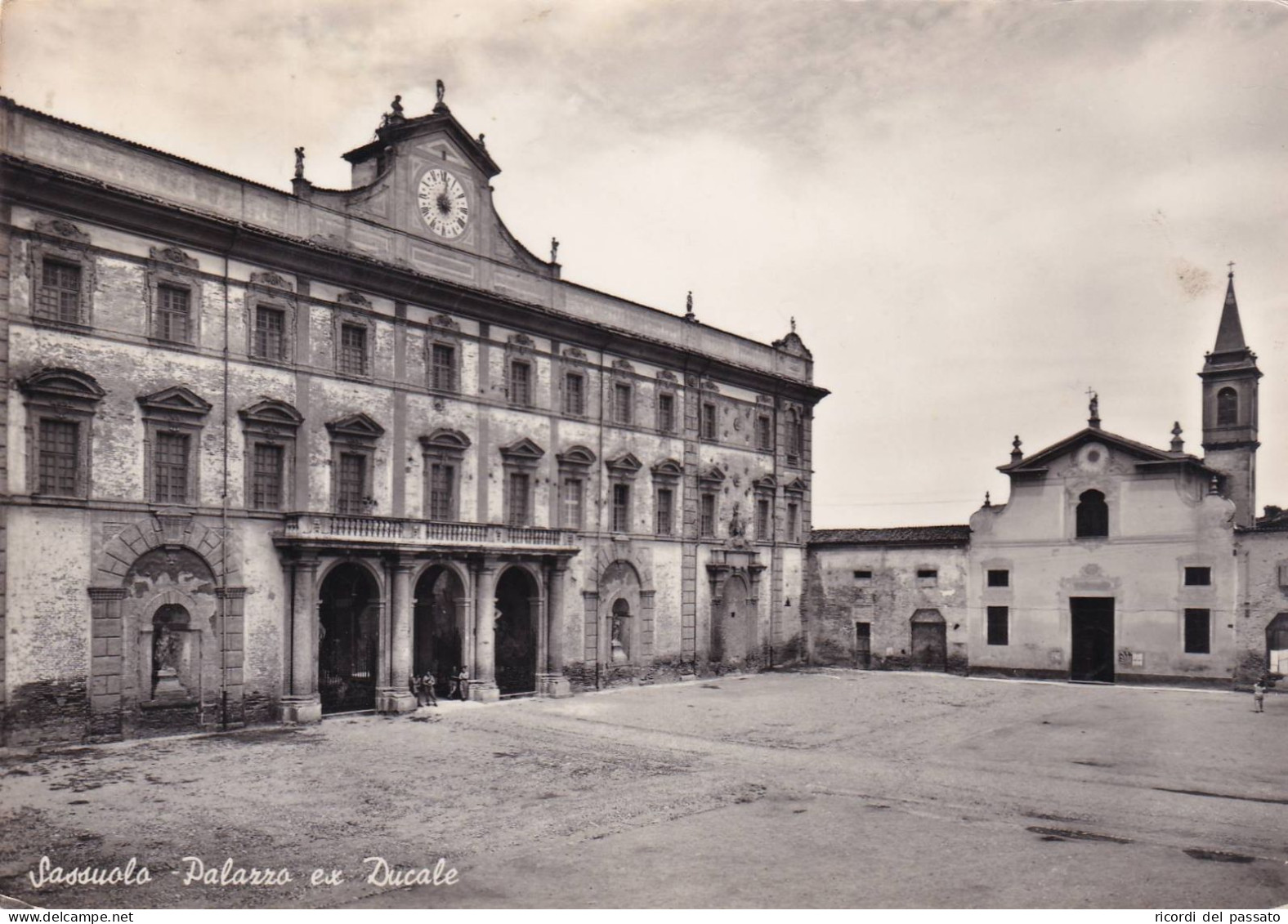 Cartolina Sassuolo ( Modena ) Palazzo Ex Ducale - Modena