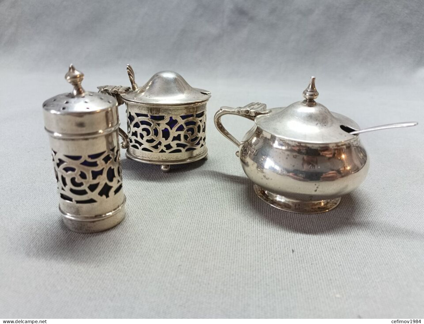 3 Antique Hallmarked Solid Silver Blue Glass Lined Condiment Jar And Shakers, Each Lined With Blue Glass - Art Nouveau / Art Déco