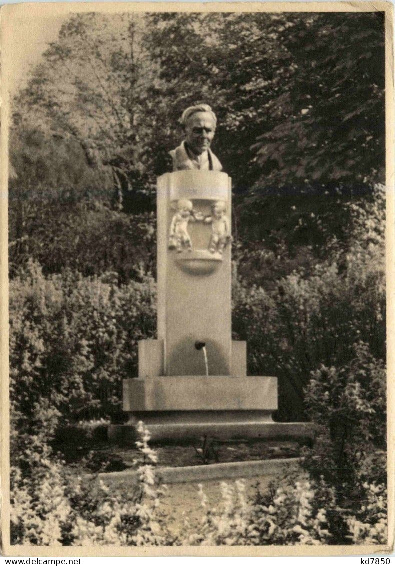 Mürzzuschlag/Steiermark - Mürzzuschlag - Rosegger-Brunnen, Von Prof.Gössler - Mürzzuschlag