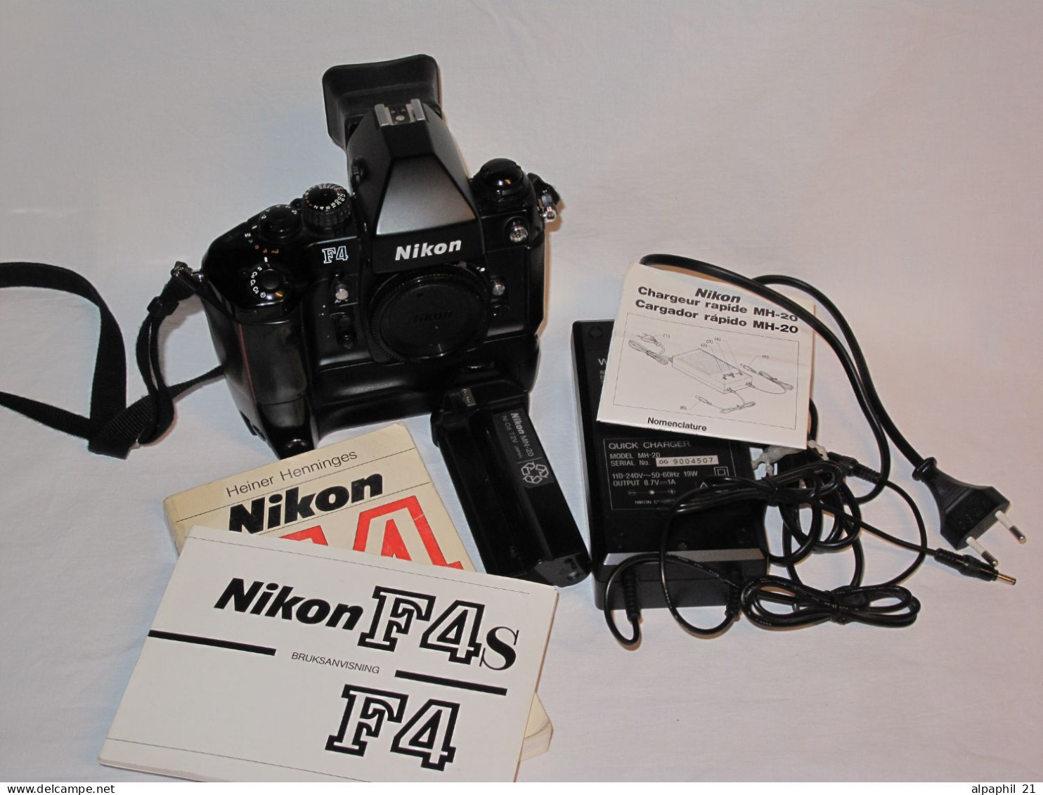 Nikon F 4E 35 Mm SLR Film Camera - Appareils Photo