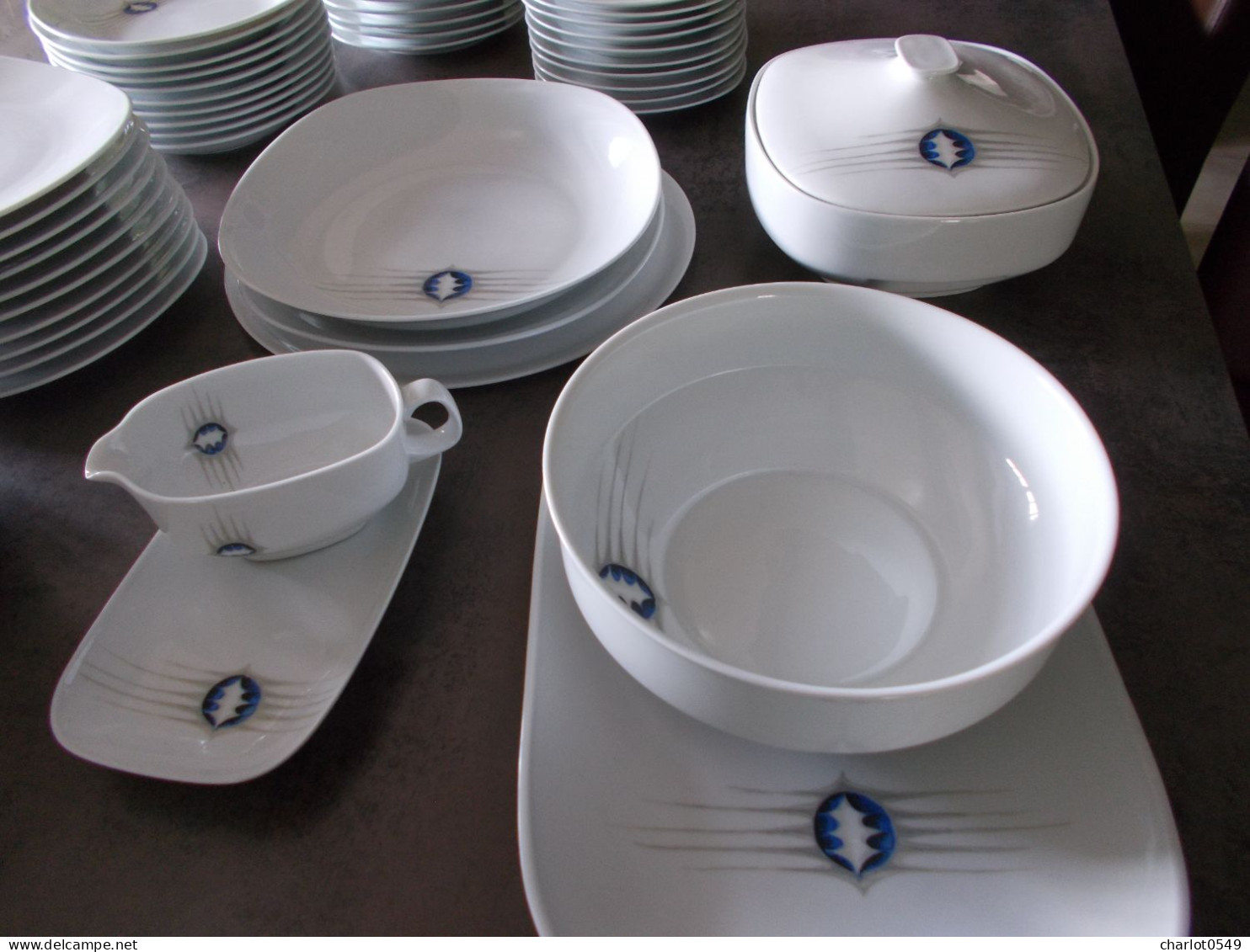 Service De Porcelaine 120 Euros Ou Faire Offre - Limoges (FRA)