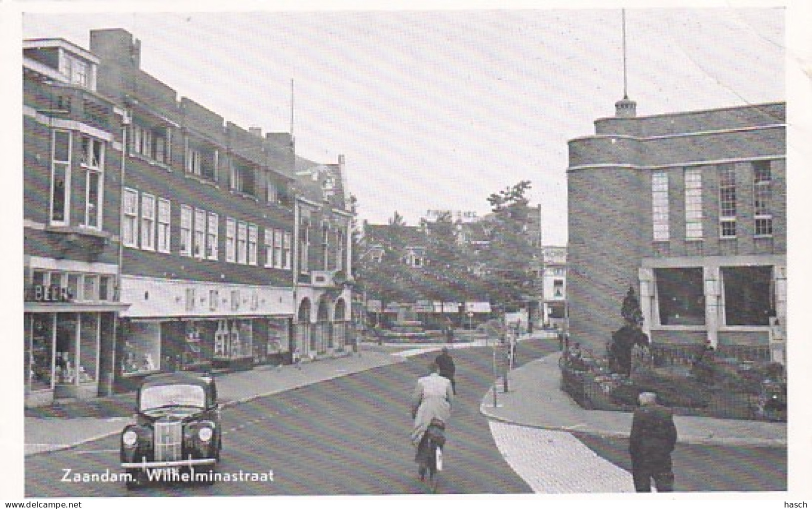 481667Zaandam, Wilhelminastraat. (vouwen Rechtsboven) - Zaandam