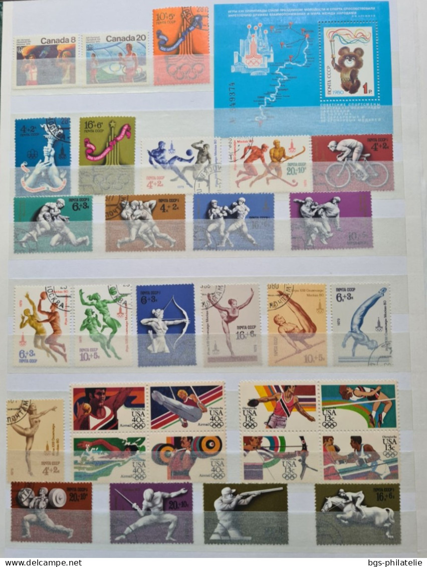 Collection de timbres sur le thème des JEUX OLYMPIQUES.