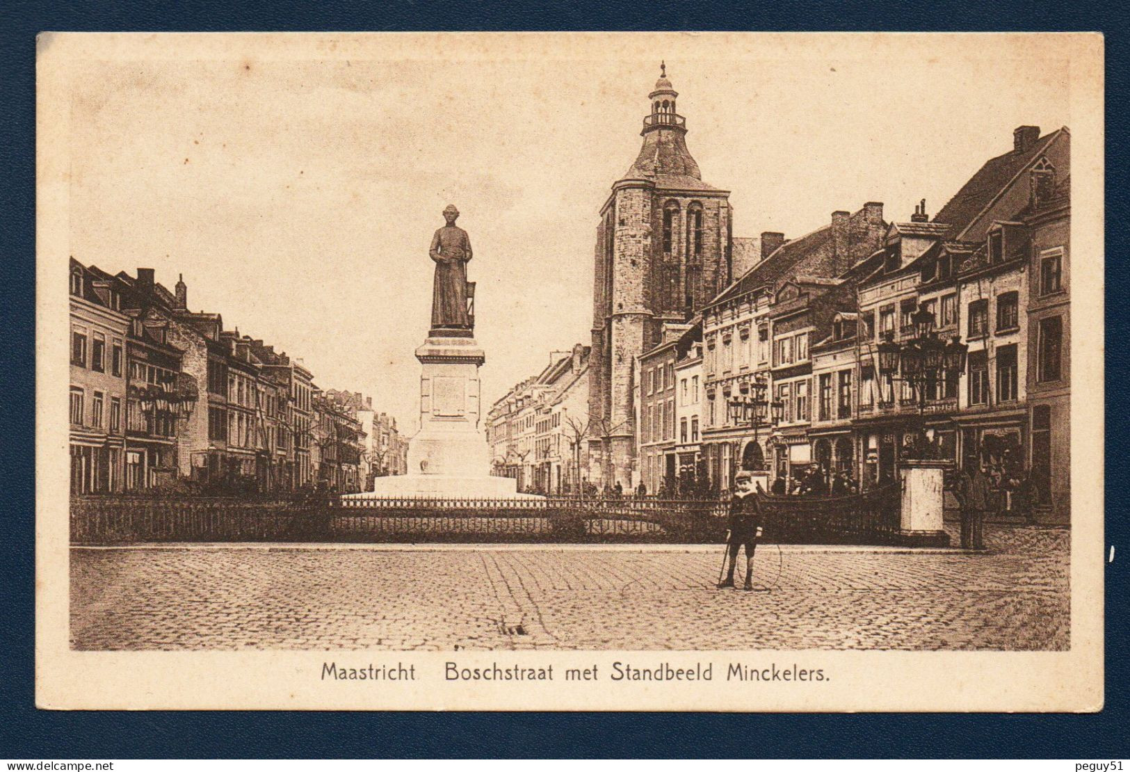 Maastricht. Boschstraat Met Standbeeld Minckelers. Statue De Minckelers. Eglise Saint Mattias. Café Kraft. 1933 - Maastricht