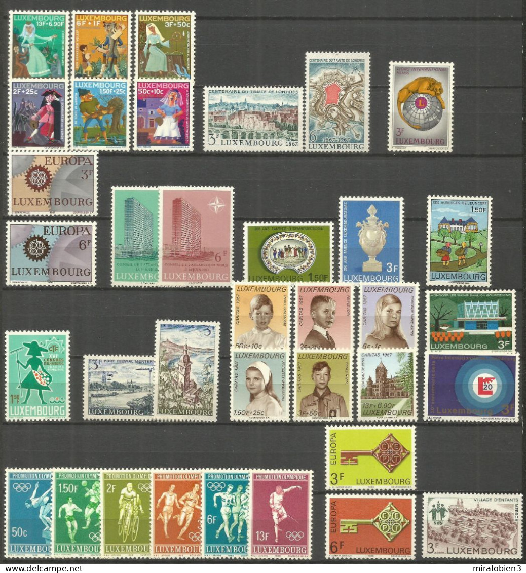 LUXEMBURGO 1961-1970 GRAN CONJUNTO ** SERIES COMPLETAS SIN FIJASELLOS EN COLECCION ALTO VALOR DE CATALOGO - Neufs