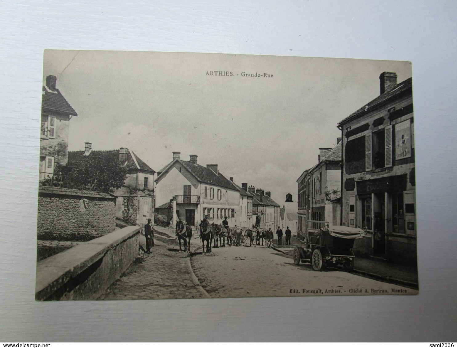 95 ARTHIES GRANDE RUE COMMERCE VOITURE ANCIENNE CHEVAUX VACHES - Arthies