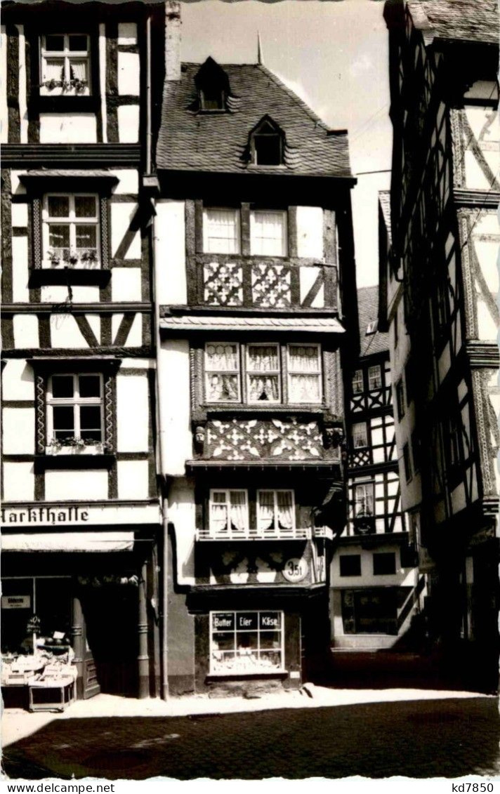 Bernkastel Kues - Marktplatz - Bernkastel-Kues