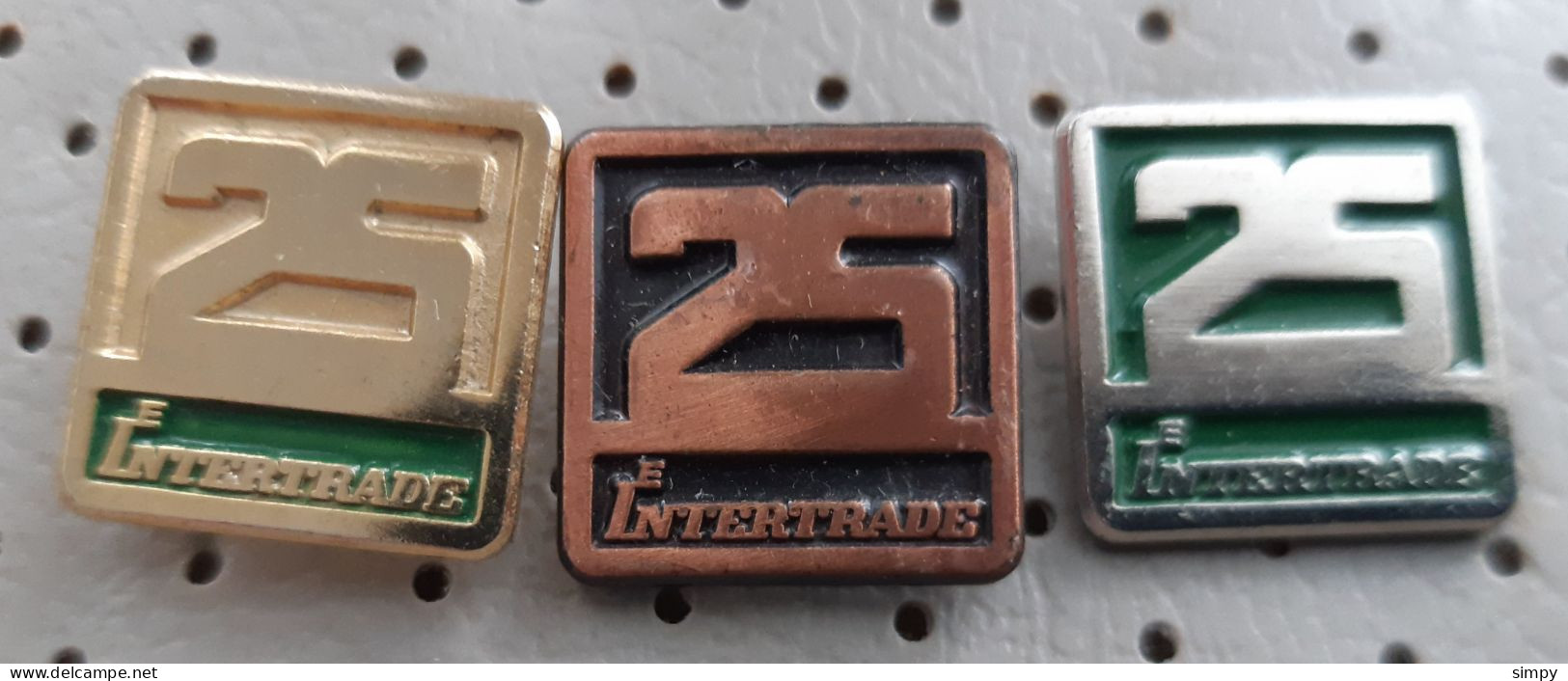 IBM Intertrade 25 Years  Offical Dealer For Former Yugoslavia Slovenia Pins - Informatique