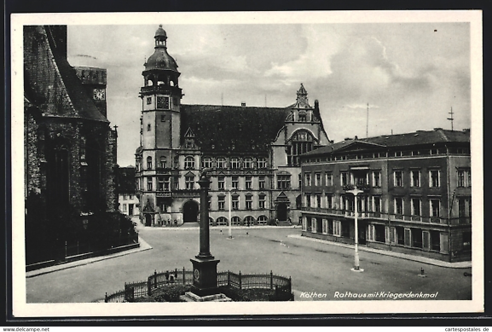 AK Köthen, Rathaus Mit Kriegerdenkmal  - Köthen (Anhalt)