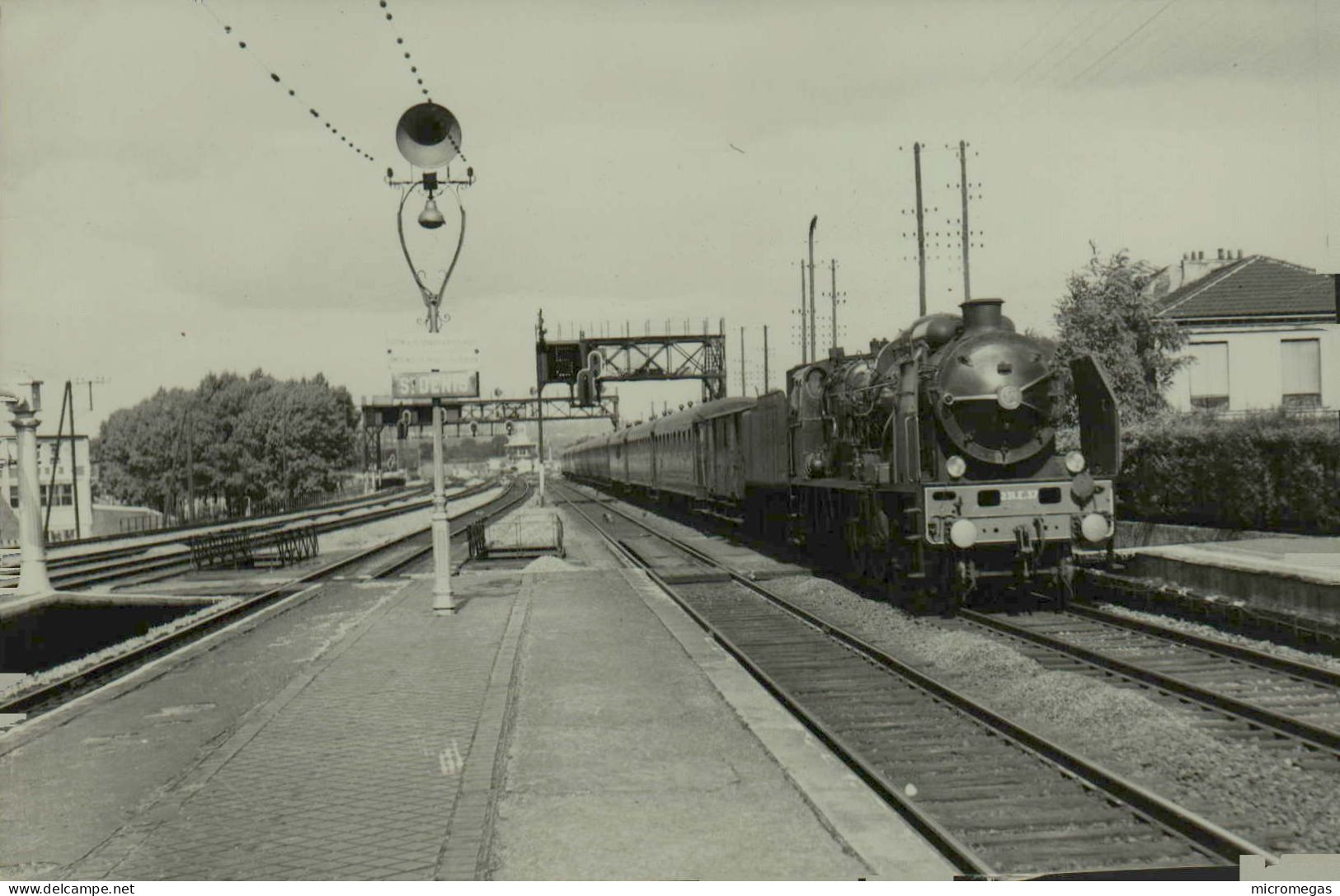 Reproduction - Saint-Denis - 231 E 37 - Treni