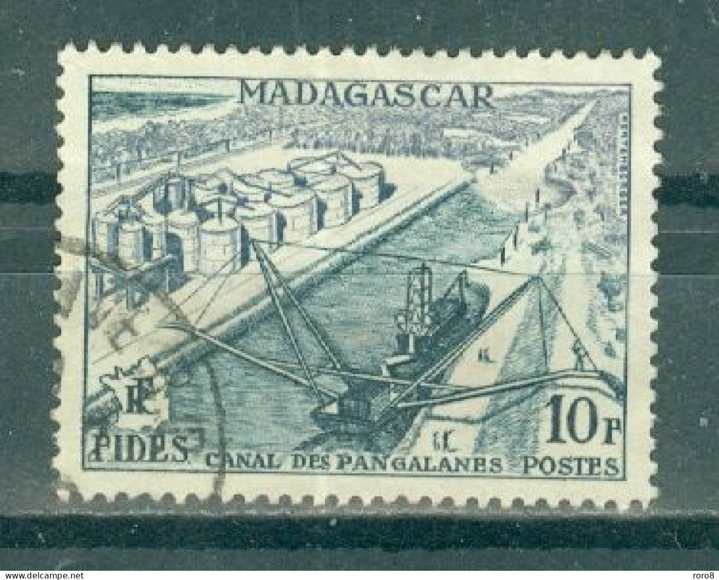 MADAGASCAR - N°329 Oblitéré. - Fonds D'Investissement Pour Le Développement Economique Et Social. - Gebruikt