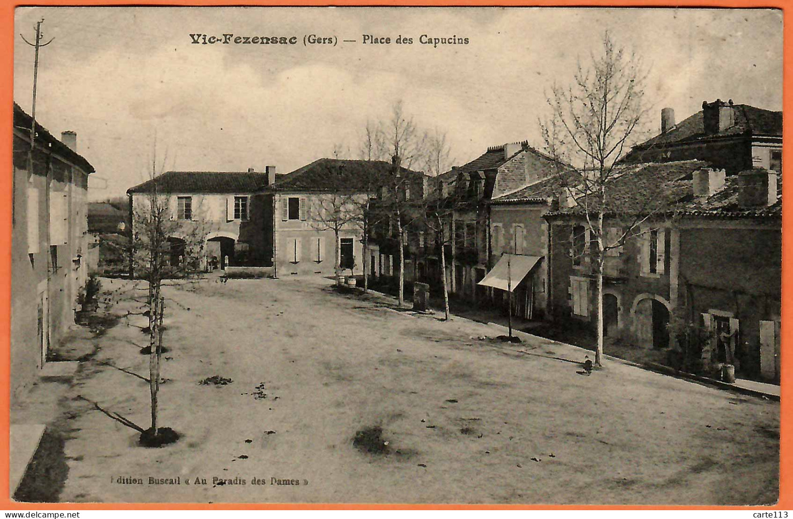 32 - B35156CPA - VIC-FEZENSAC - Place Des Capucins - Très Bon état - GERS - Vic-Fezensac