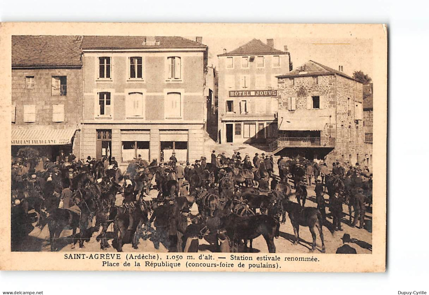 SAINT AGREVE - Place De La République - Concours Foire De Poulains - Très Bon état - Saint Agrève