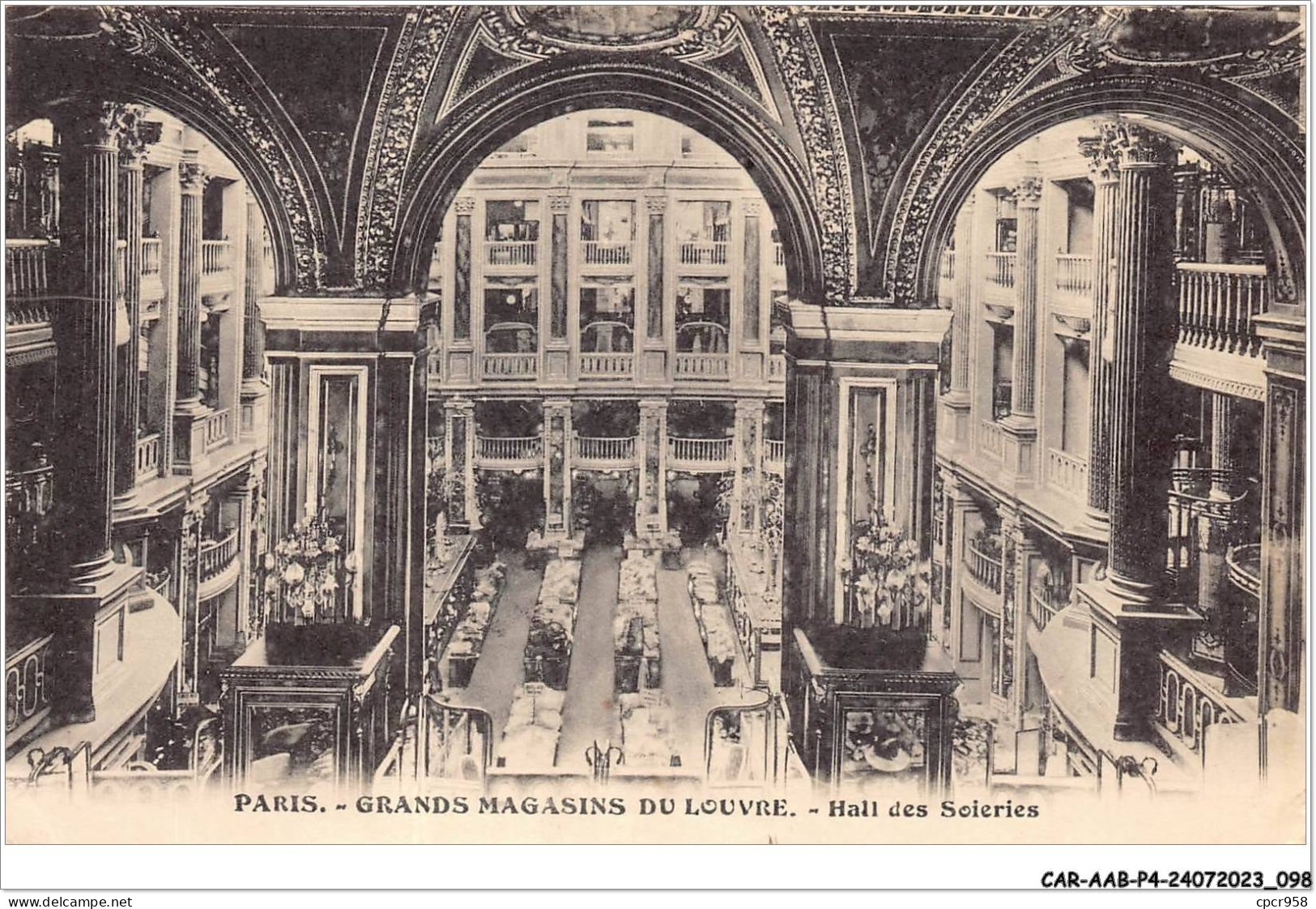 CAR-AABP4-75-0298 - PARIS - Grands Magasin Du LOUVRES - Hall Des Soieries - Plätze