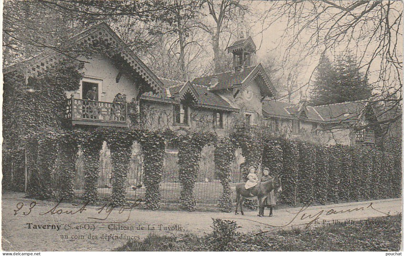 VE 20-(95) TAVERNY - CHATEAU DE LA TUVOLLE - UN COIN DES DEPENDANCES - FILLETTE A DOS D' ANE- 2 SCANS - Taverny