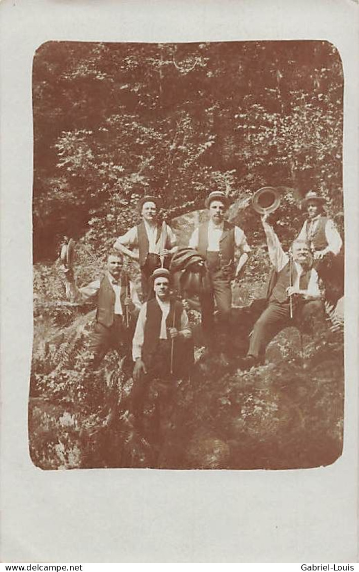 Carte-Photo Groupe D'homme En Foret Indication Rheinard Roher  Olten - Olten