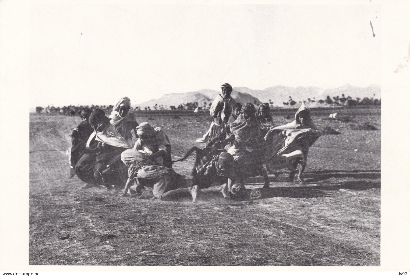 PAUL NADAR GROUPE D ENFANTS JOUANT DANS LE DESERT 1890 - Ethniques, Cultures