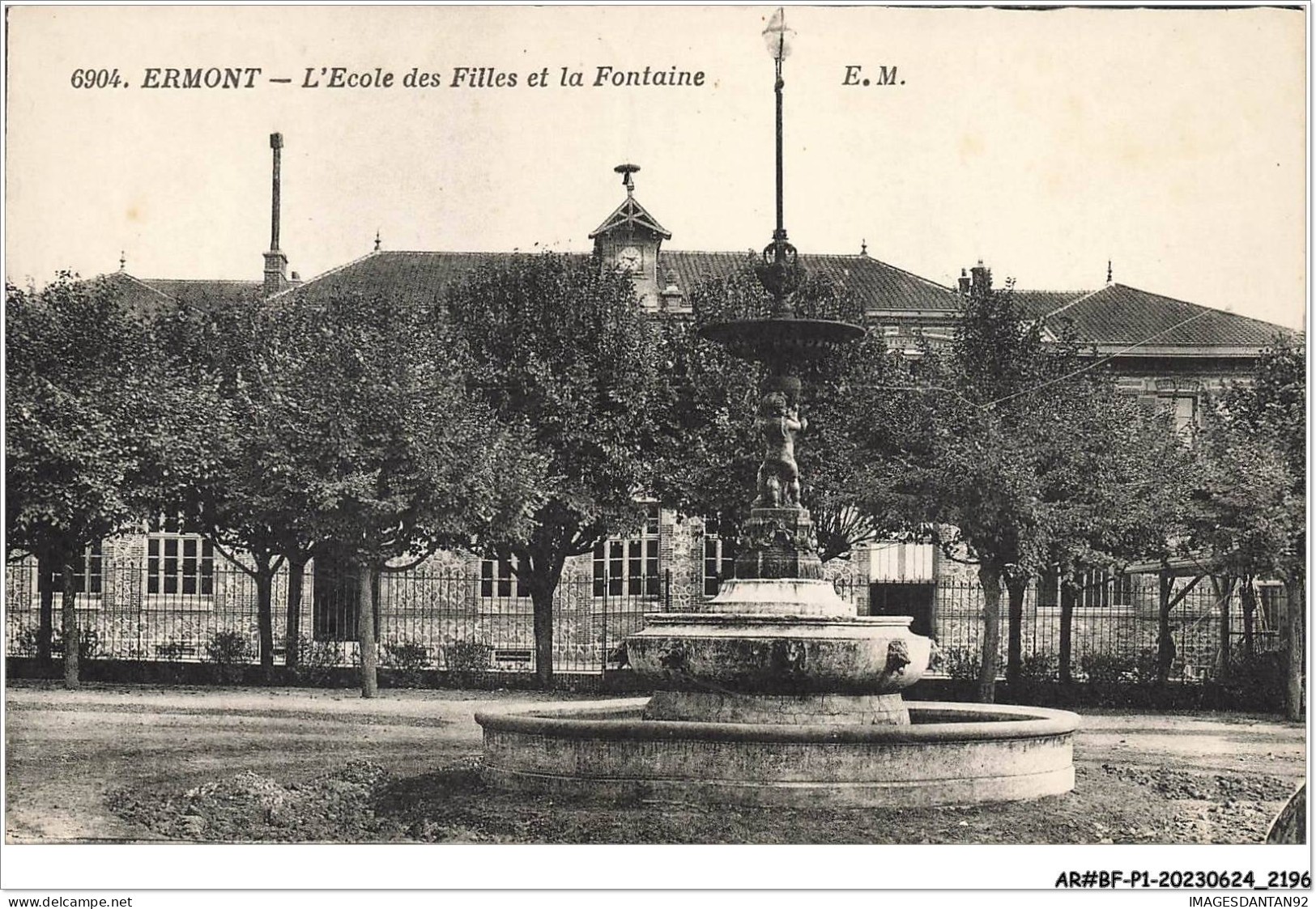 AR#BFP1-95-1099 - ERMONT - L'école Des Filles Et La Fontaine - Ermont-Eaubonne