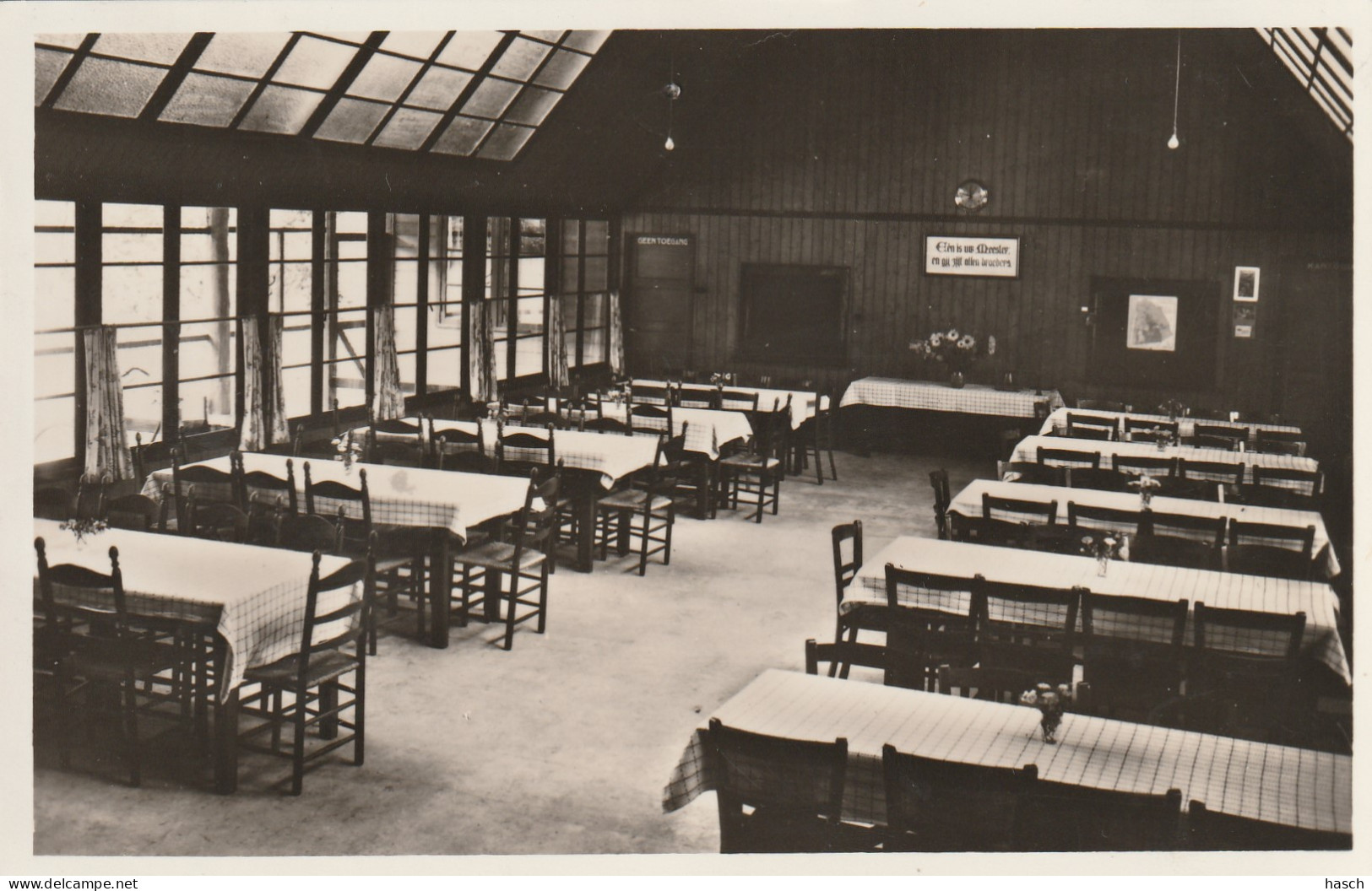 4933 77 Schoorl, Eetzaal Broederschapshuis. 1951  - Schoorl