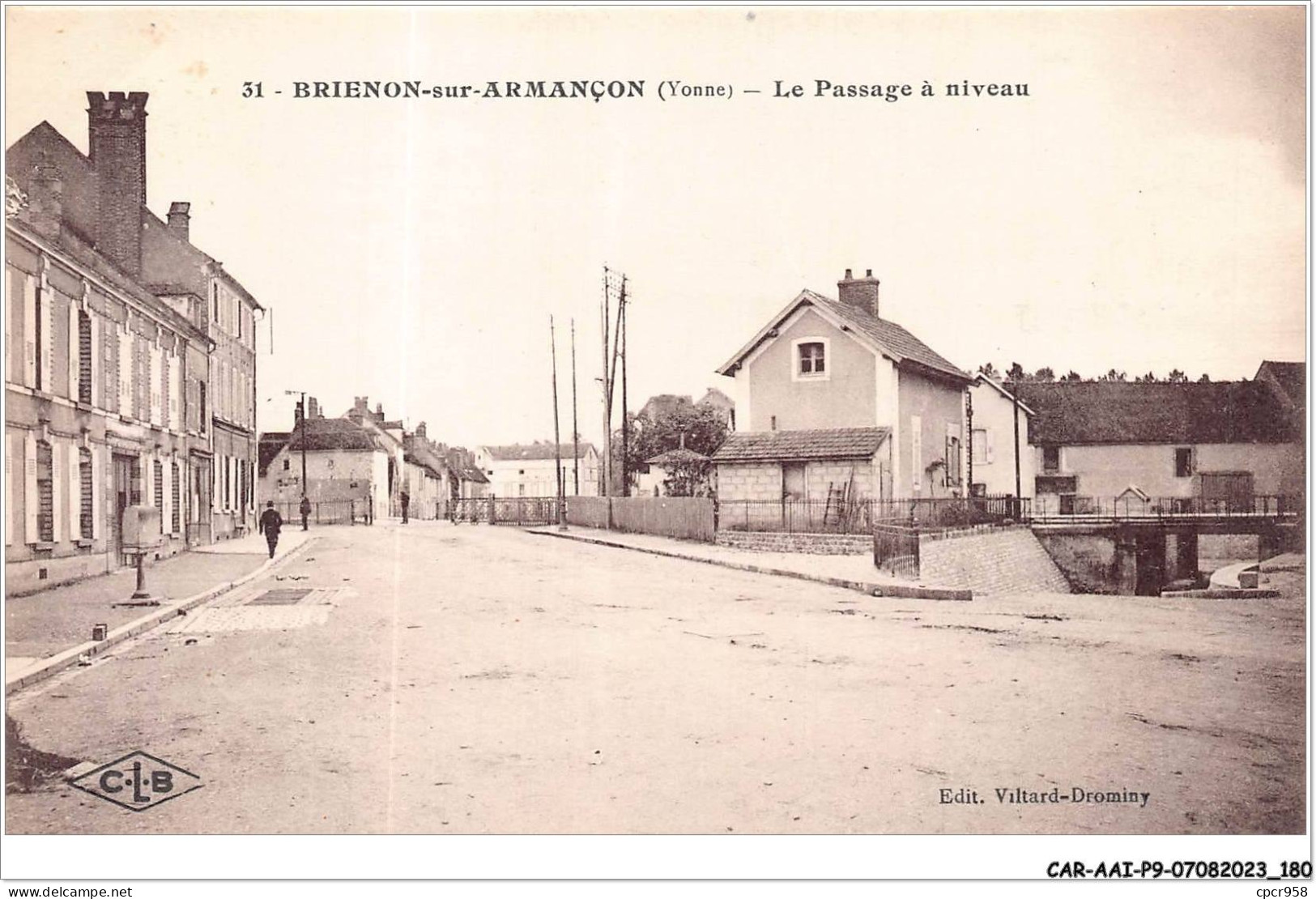 CAR-AAIP9-89-0851 - BRIENON SUR ARMANCON  - Le Passage à Niveau  - Brienon Sur Armancon