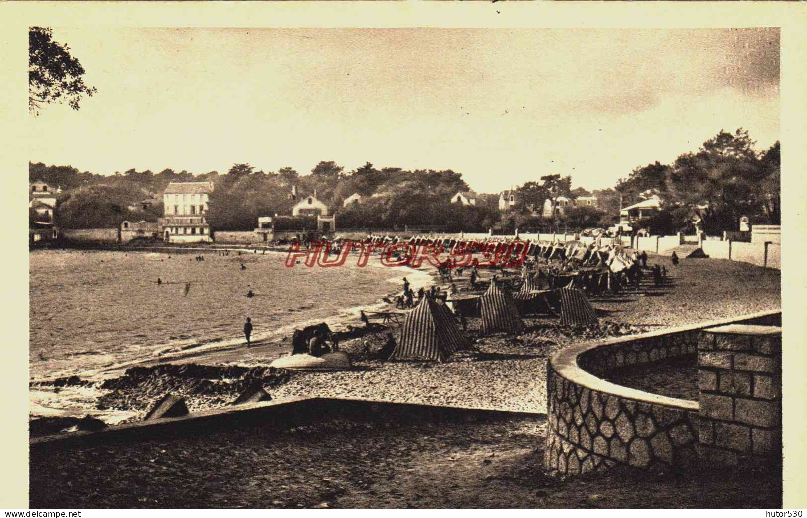 CPA SAINT PALAIS SUR MER - CHARENTE MARITIME - LA PLAGE DEVANT LES NOUVELLES GALERIES - Surgères