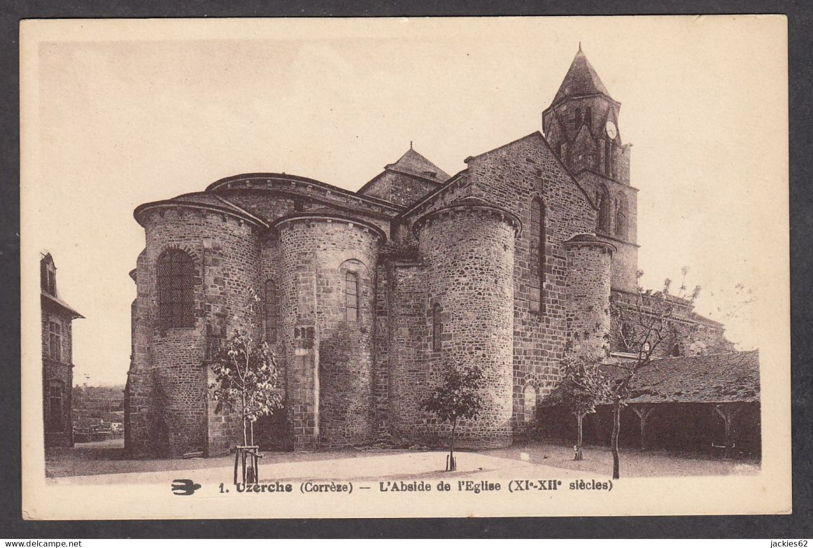 100022/ UZERCHE, Abside De L'église - Uzerche