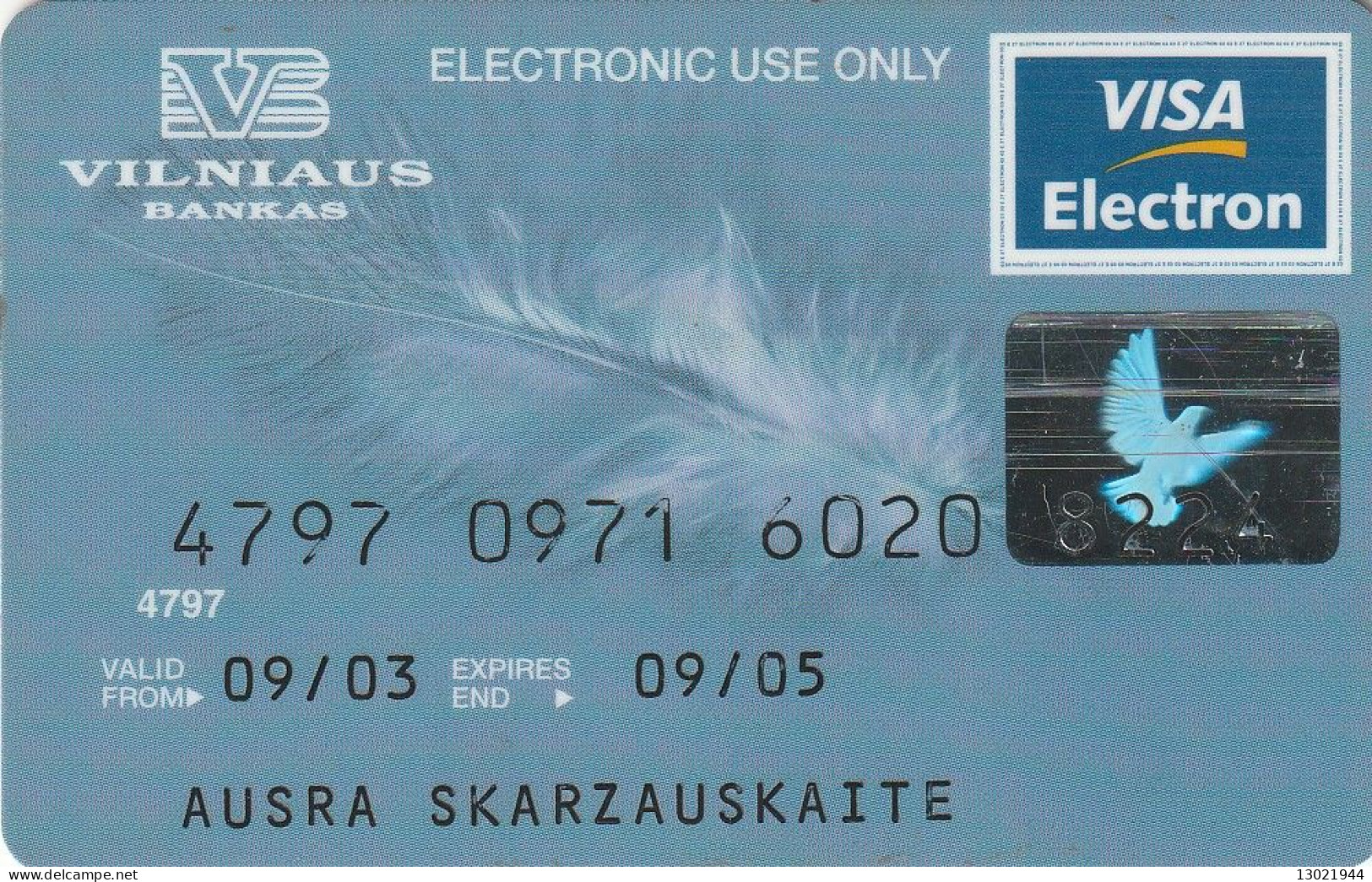 4  LITUANIA BANK CARDS - POSSIBLE SALE OF SINGLE CARDS - Krediet Kaarten (vervaldatum Min. 10 Jaar)