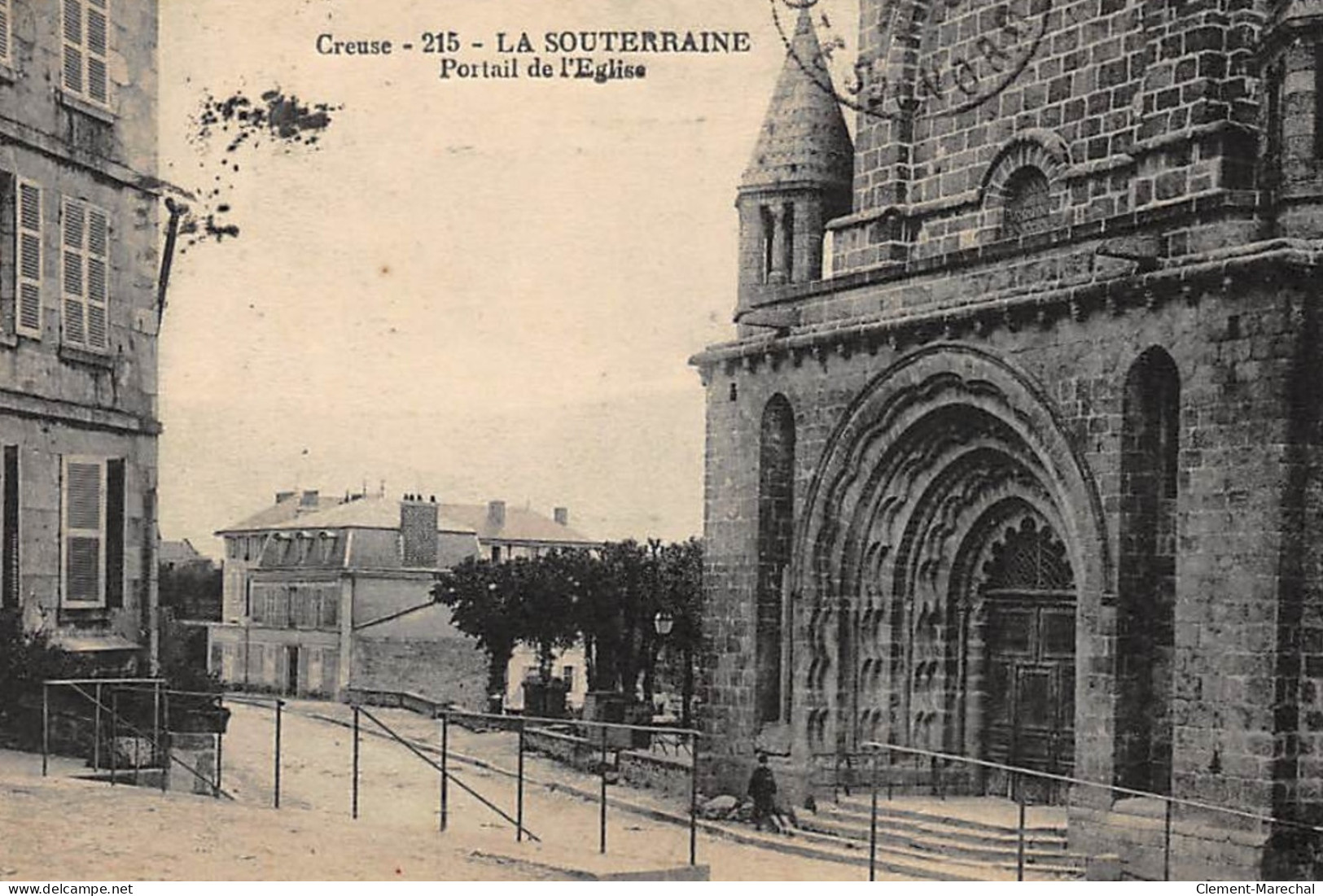 LA SOUTERRAINE : Portail De L'eglise - Tres Bon Etat - La Souterraine