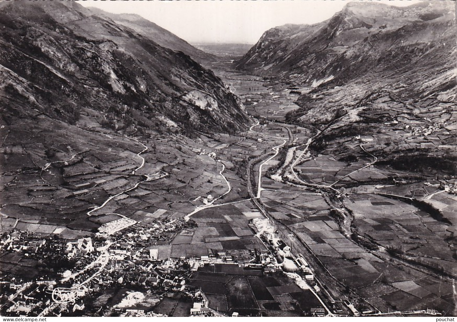 Z+ Nw-(64) LARUNS - VUE PANORAMIQUE AERIENNE ET LA VALLEE DU GAVE D'OSSAU - Laruns