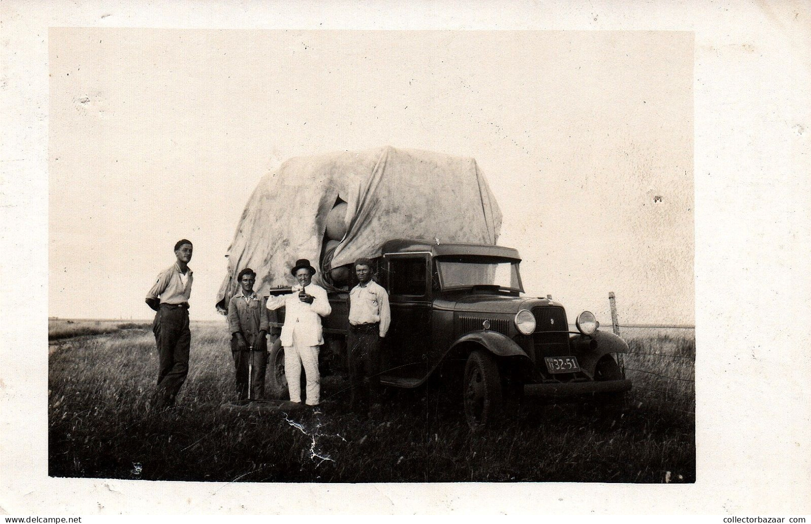 Very Old Truck Ford 9 Ethnic Uruguay Drinking Mate Real Photo Postcard One Of A Kind ! - Camions & Poids Lourds