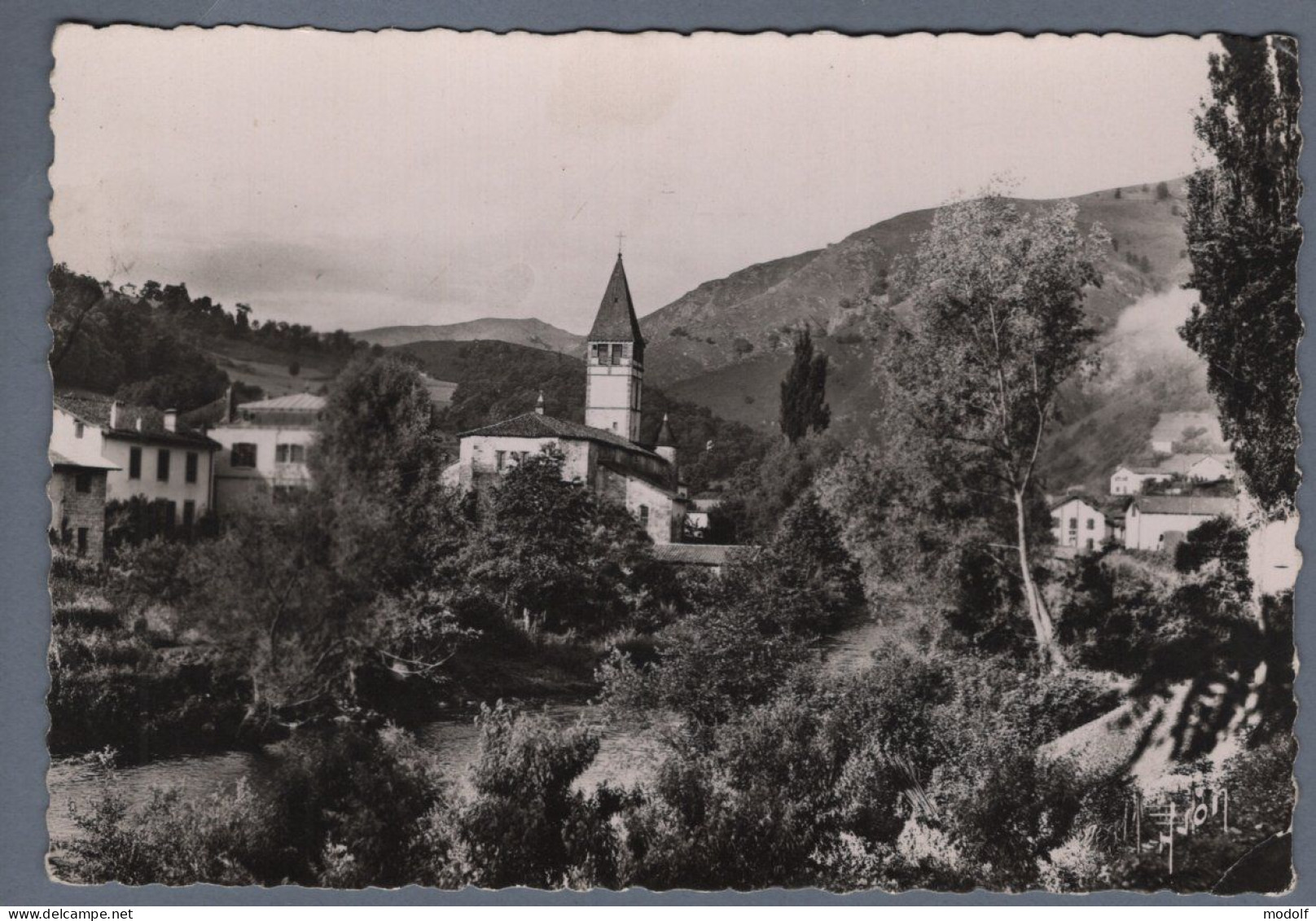 CPSM - 64 - St-Etienne-de-Baigorry - Non Circulée - Saint Etienne De Baigorry